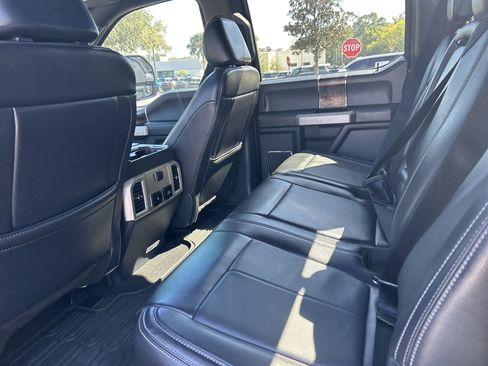 Used 2022 Ford F250 Lariat w/ Black Appearance Package image 19