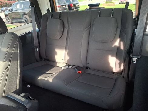 Used 2023 Jeep Wrangler Sport AWD/4WD image 10