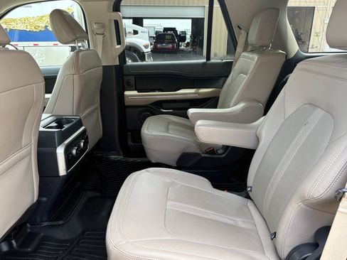Used 2023 Ford Expedition Limited AWD/4WD image 25