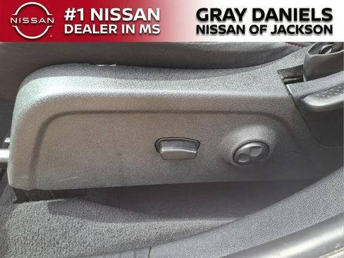 Used 2018 Dodge Journey GT FWD image 12