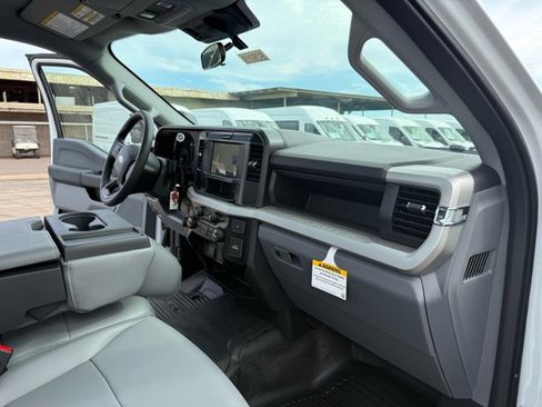 New 2026 Ford F250 XL w/ XL Chrome Package image 24