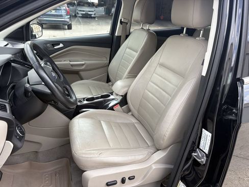 Used 2014 Ford Escape Titanium w/ Equipment Group 401A FWD image 12
