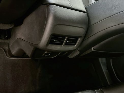 Used 2024 GMC Terrain SLT AWD/4WD image 28