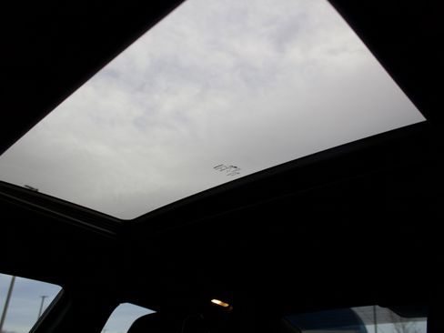 Used 2018 Dodge Charger SRT w/ Harman/Kardon Audio Group image 14