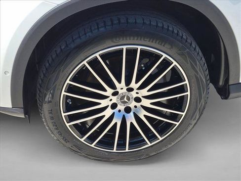 Used 2023 Mercedes-Benz GLC 300 4MATIC image 25