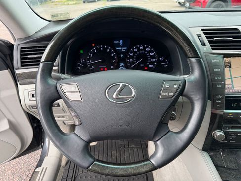 Used 2010 Lexus LS 460 AWD image 9