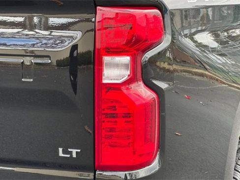 Used 2025 Chevrolet Silverado 1500 LT image 47
