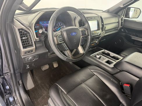 Used 2019 Ford Expedition XLT w/ Equipment Group 202A RWD image 4
