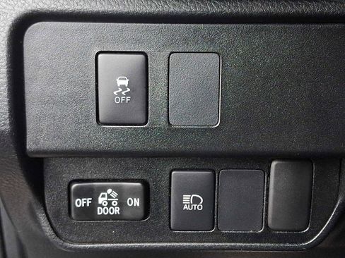 Used 2021 Toyota Tacoma SR5 image 23