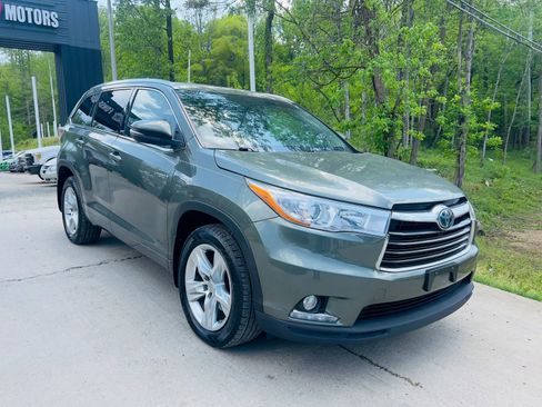 Used 2014 Toyota Highlander Limited Platinum AWD/4WD image 3