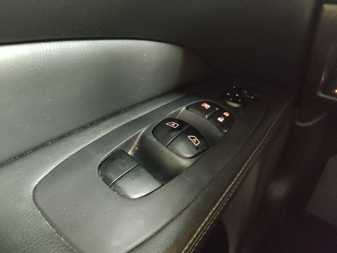 Used 2017 Nissan Pathfinder SL w/ SL Tech Package FWD image 27