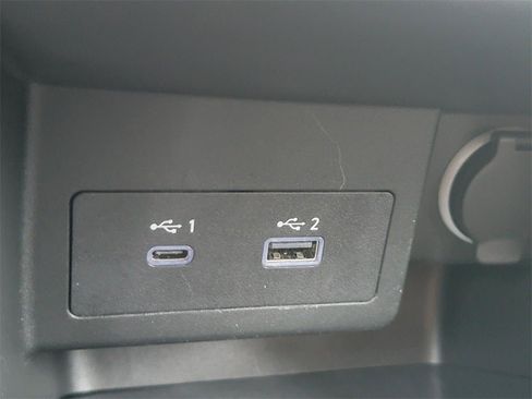 Certified 2023 Nissan Kicks SV image 22