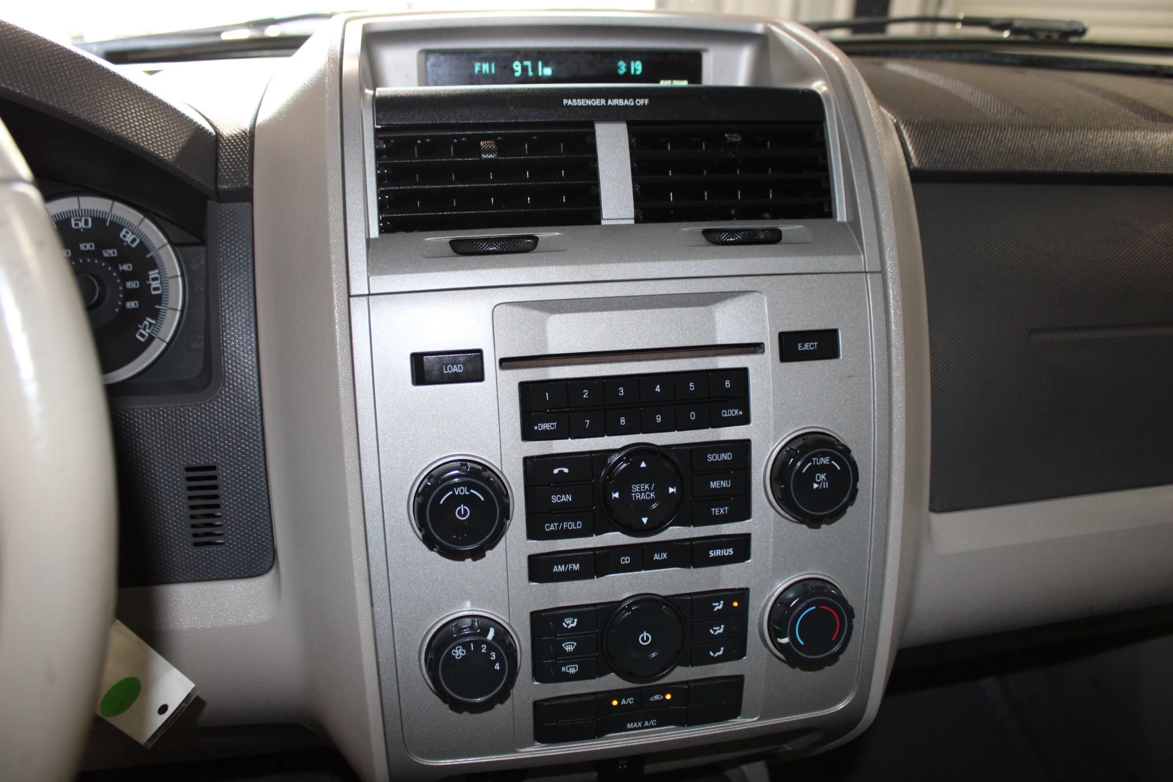 Used 2009 Ford Escape XLT FWD image 15