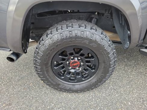 Used 2022 Toyota Tacoma SR5 image 5