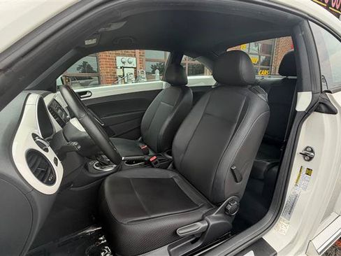 Used 2012 Volkswagen Beetle 2.5 FWD image 19