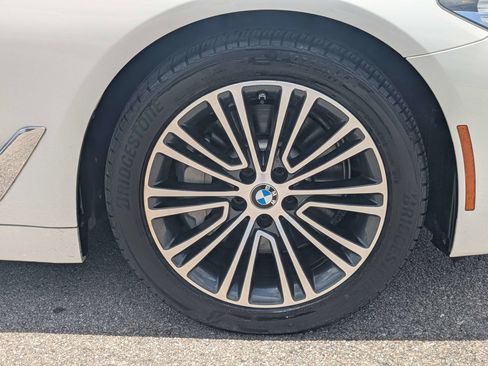 Used 2018 BMW 530i RWD image 12