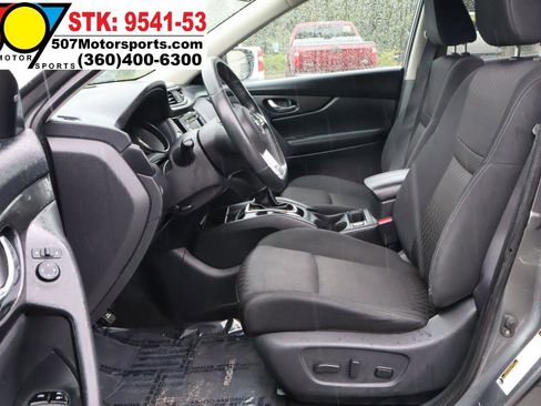 Used 2018 Nissan Rogue SV AWD/4WD image 13