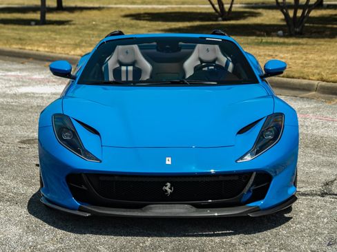 Used 2022 Ferrari 812 GTS RWD image 33