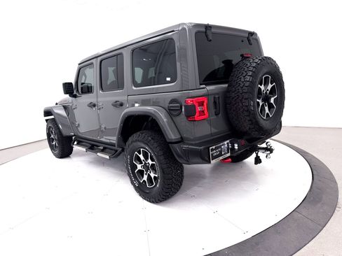 Used 2022 Jeep Wrangler Unlimited Rubicon w/ LED Lighting Group AWD/4WD image 16