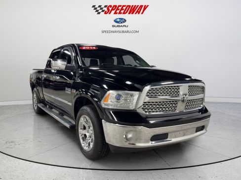 Used 2014 RAM 1500 Laramie w/ Convenience Group RWD image 2