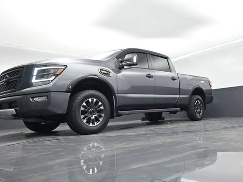 Used 2022 Nissan Titan PRO-4X w/ Pro-4x Convenience Package AWD/4WD image 52
