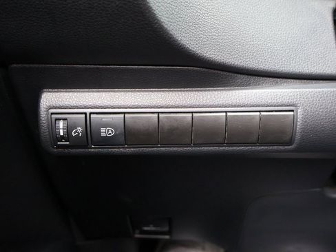 Used 2025 Toyota Corolla LE image 30