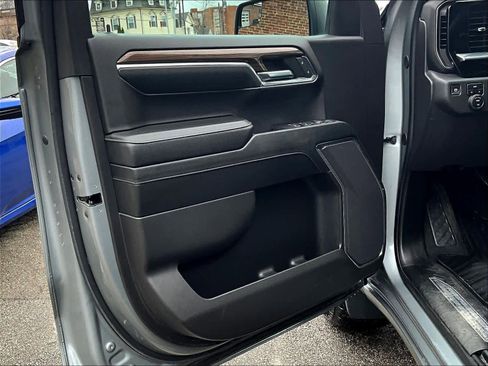 Used 2024 Chevrolet Silverado 1500 LT image 9