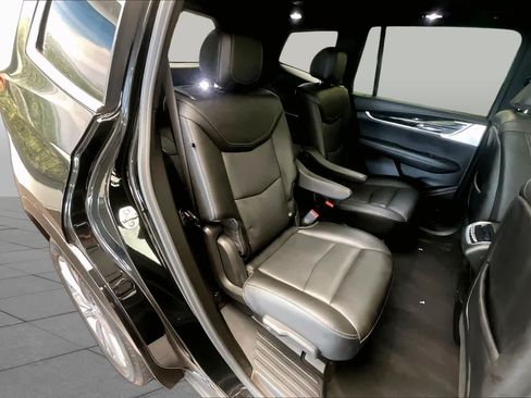 Used 2024 Cadillac XT6 Premium Luxury FWD image 20