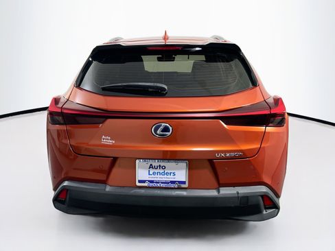 Used 2019 Lexus UX 250h w/ Premium Package image 6