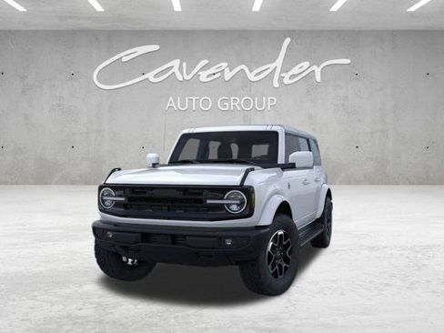 New 2025 Ford Bronco Outer Banks image 2