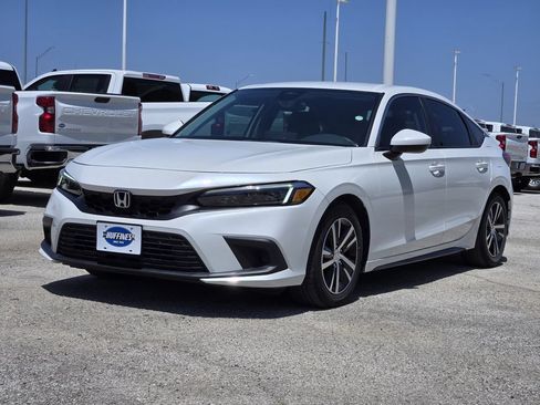 Used 2024 Honda Civic LX image 3