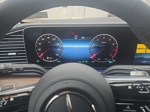 New 2026 Mercedes-Benz GLS 450 4MATIC image 15