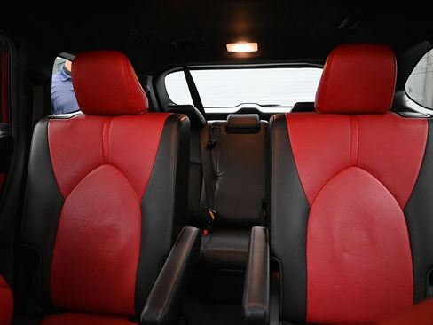 Used 2021 Toyota Highlander XSE FWD image 15