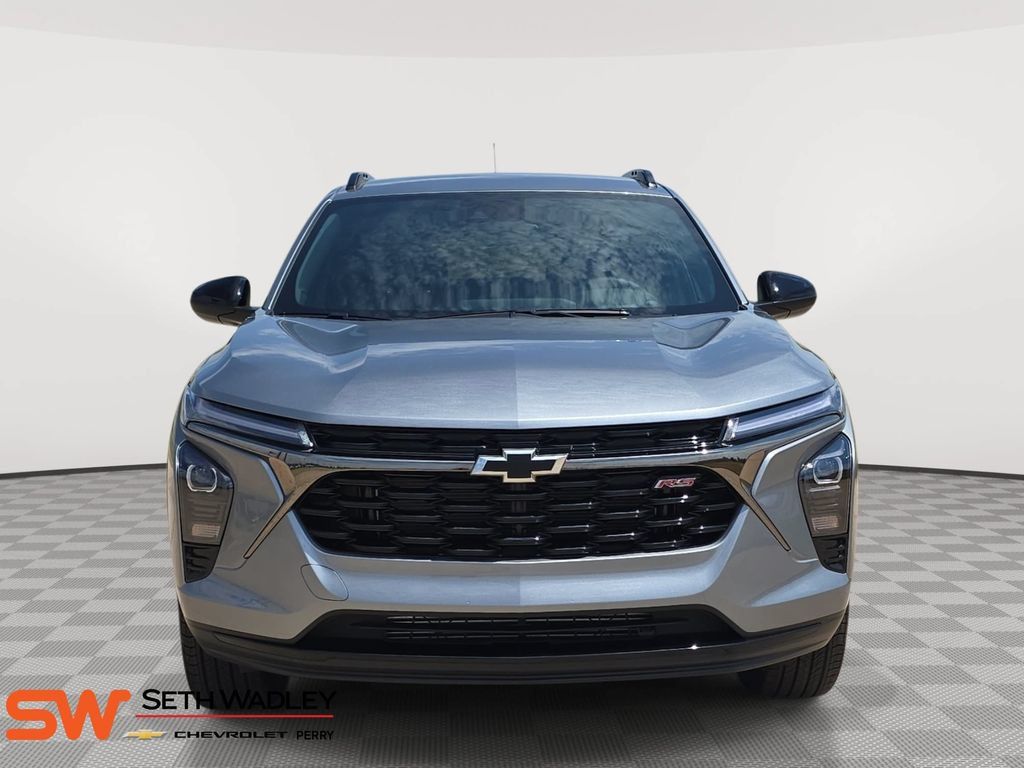 New 2026 Chevrolet Trax RS w/ Driver Confidence Package FWD image 2