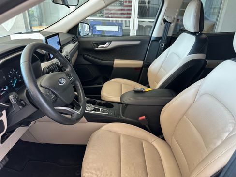 Certified 2020 Ford Escape SEL FWD image 17