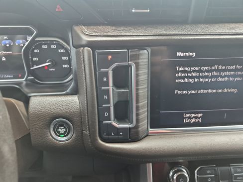 Used 2021 GMC Yukon XL Denali w/ Denali Premium Package AWD/4WD image 22