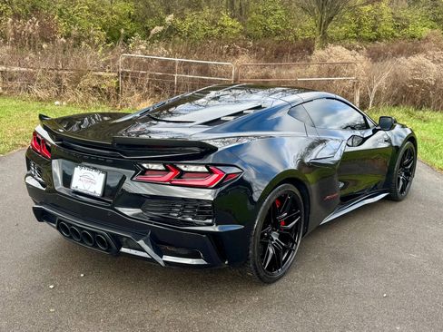 Used 2025 Chevrolet Corvette Z06 image 8