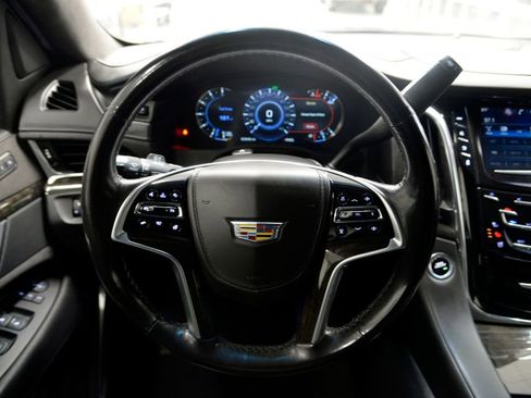 Used 2018 Cadillac Escalade Platinum image 18