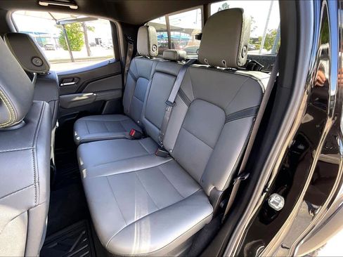 Used 2025 Chevrolet Colorado ZR2 w/ Technology Package image 20