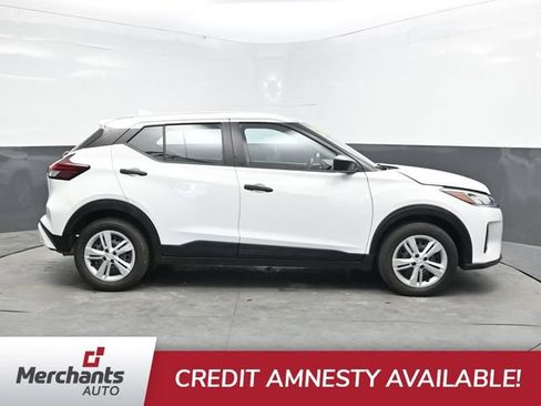 Used 2024 Nissan Kicks S FWD image 8