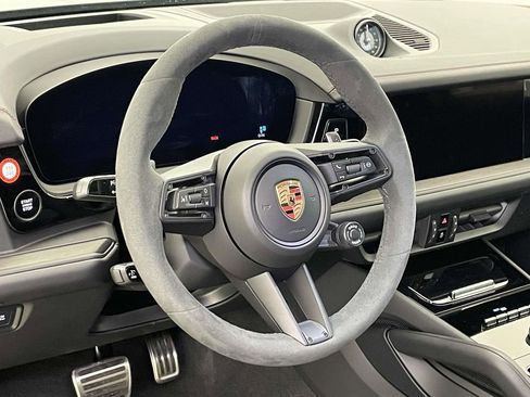 Used 2026 Porsche Cayenne GTS image 4