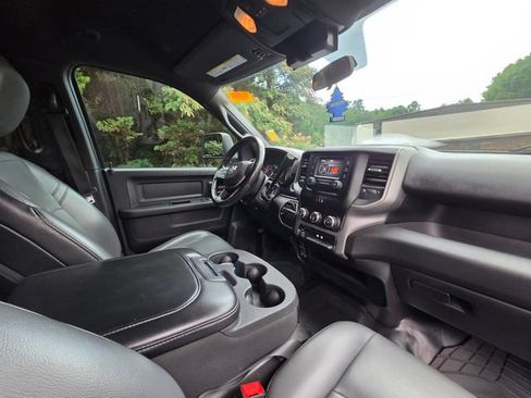 Used 2024 RAM 3500 Tradesman w/ Chrome Appearance Group AWD/4WD image 22