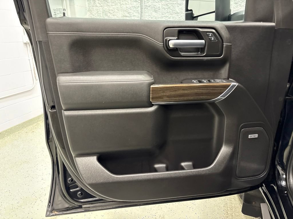 Used 2020 Chevrolet Silverado 1500 LT Trail Boss AWD/4WD image 16