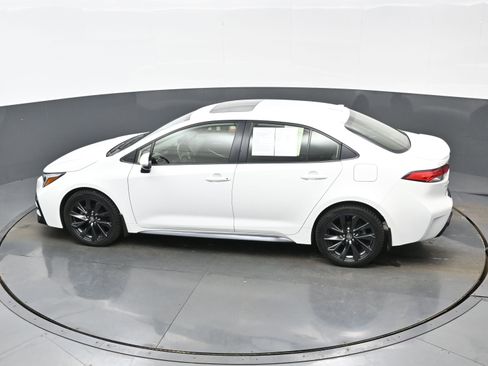 Used 2024 Toyota Corolla SE w/ SE Package image 36