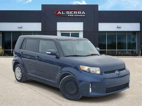 Used 2015 Scion xB image 1