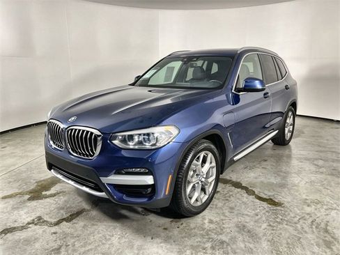 Used 2021 BMW X3 xDrive30e w/ Premium Package image 4