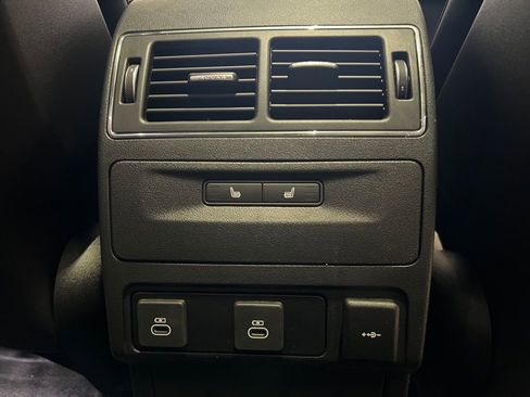 New 2025 Jaguar F-PACE R-Dynamic S image 15