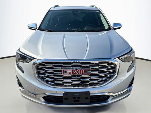 Used 2020 GMC Terrain Denali w/ Denali Premium Package image 13