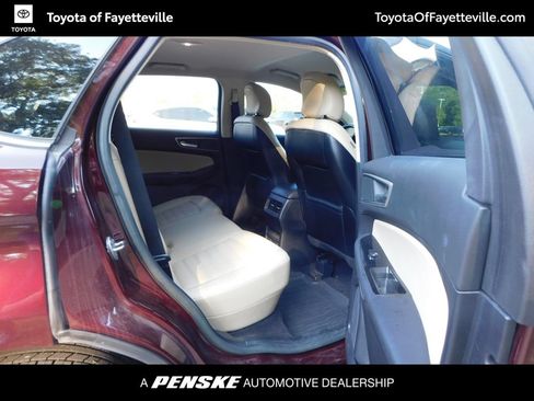 Used 2019 Ford Edge SEL w/ Equipment Group 201A AWD/4WD image 5