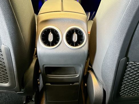 New 2026 Mercedes-Benz GLB 250 4MATIC image 23